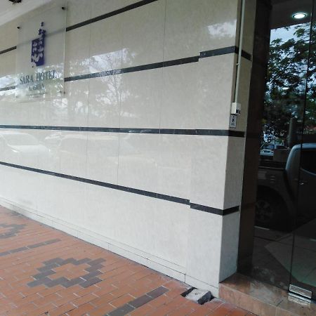 Sara Hotel Labuan Kültér fotó