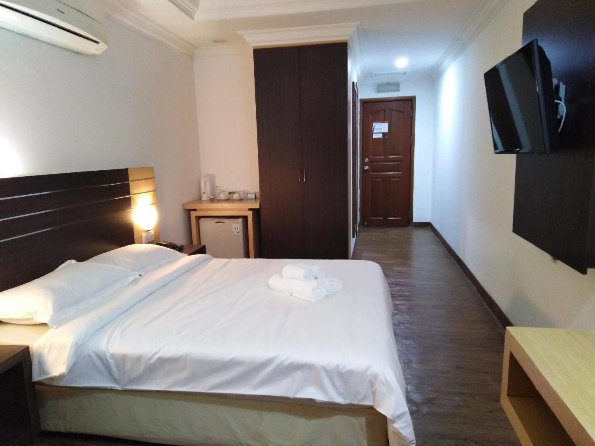 Sara Hotel Labuan Kültér fotó