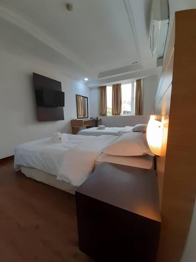 Sara Hotel Labuan Kültér fotó